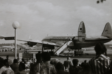 AK Frankfurt am Main / Flughafen / 1957 / Flugzeug - Lufthansa D-ALEM