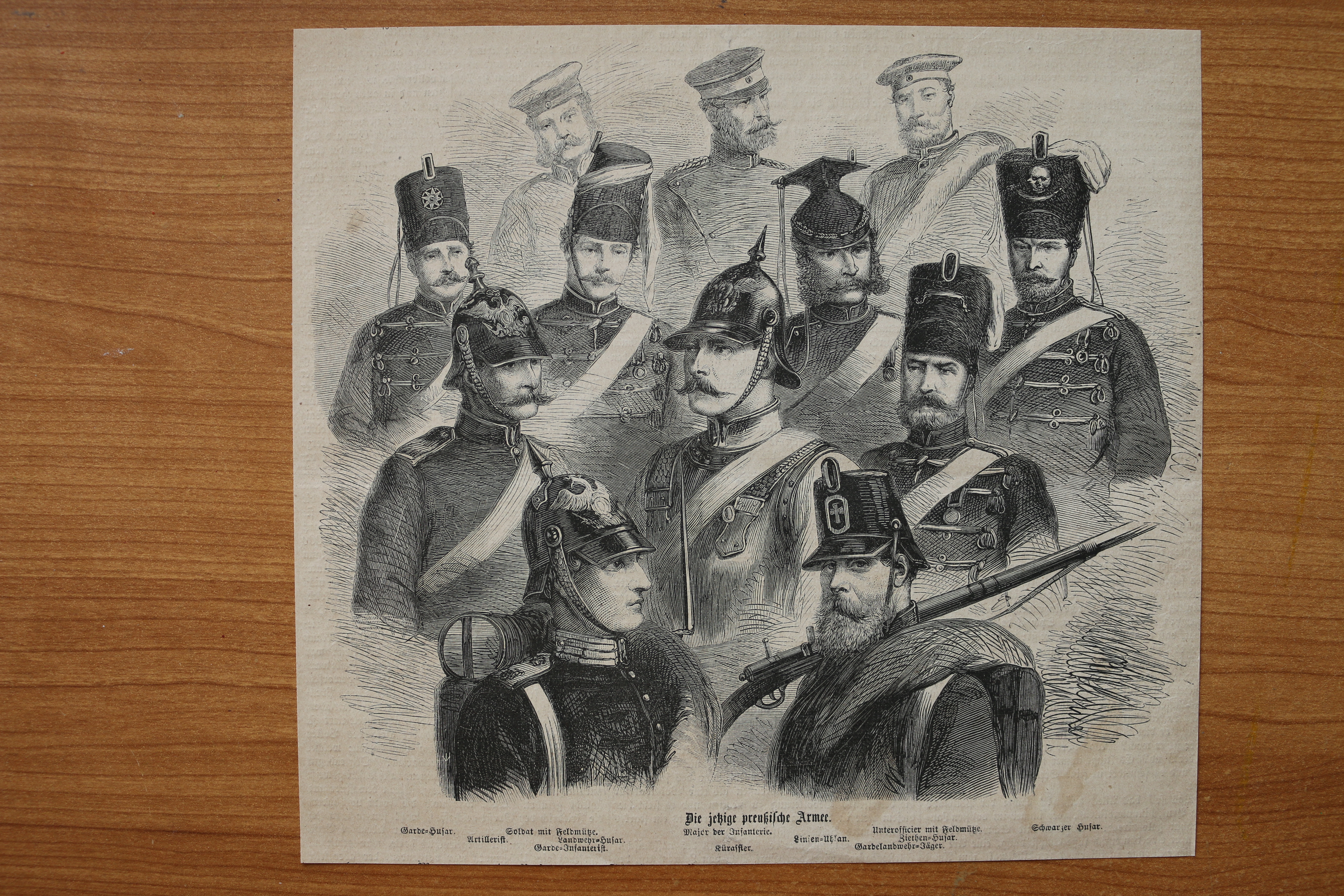 1866 Kürassier - Ansichtskarten-Design-Kunst Preussen Krieg Ulan Mützen Armee Garde Preussische Österreich Husar Uniformen Jäger Holzstich Pickelhaube